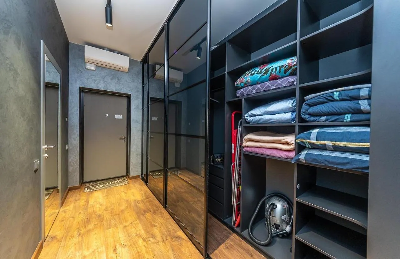 Luxury Apartments Smartplaza Obolon Metro Minskai Kyiv