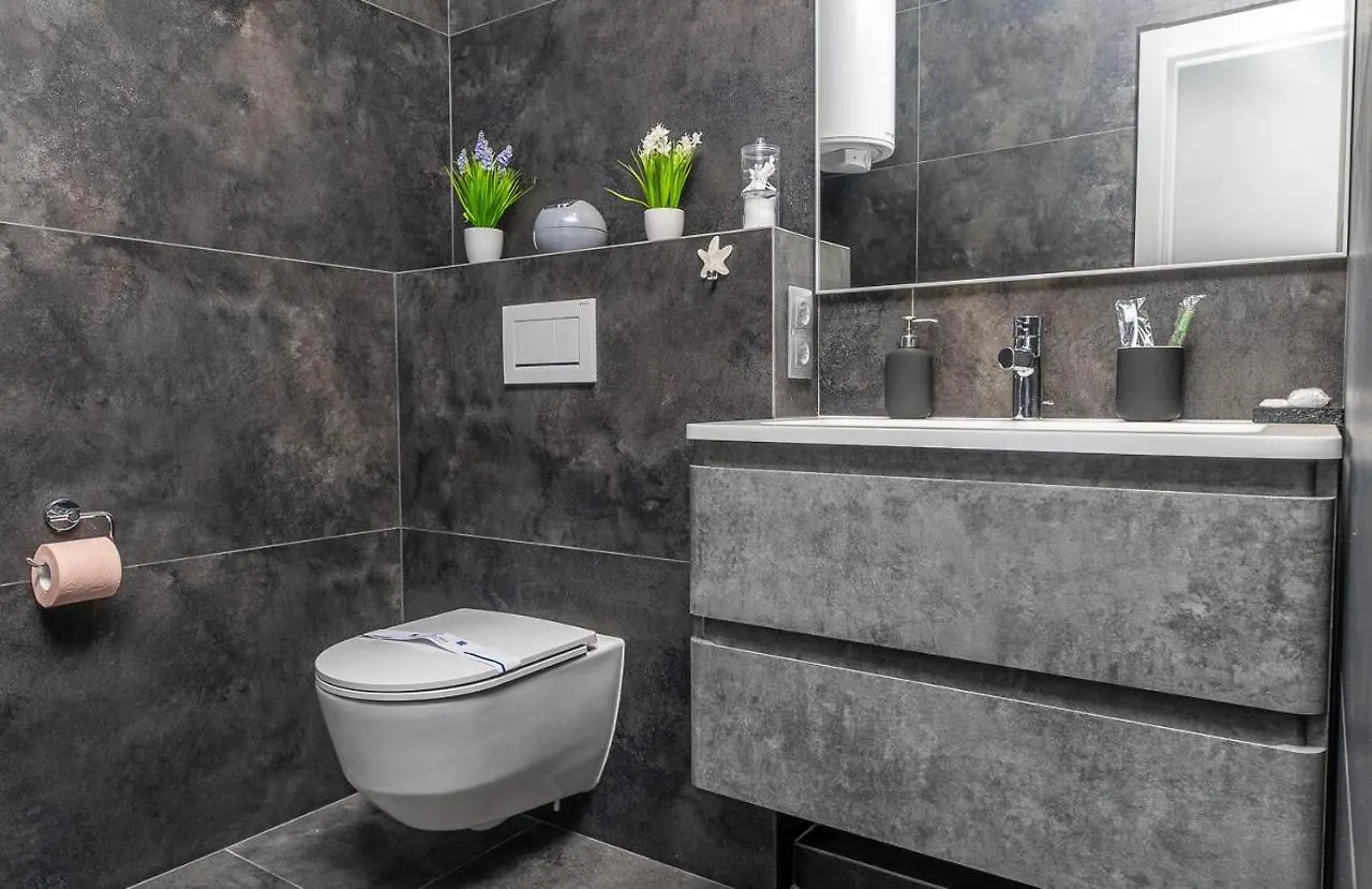 Luxury Apartments Smartplaza Obolon Metro Minskai Kyiv