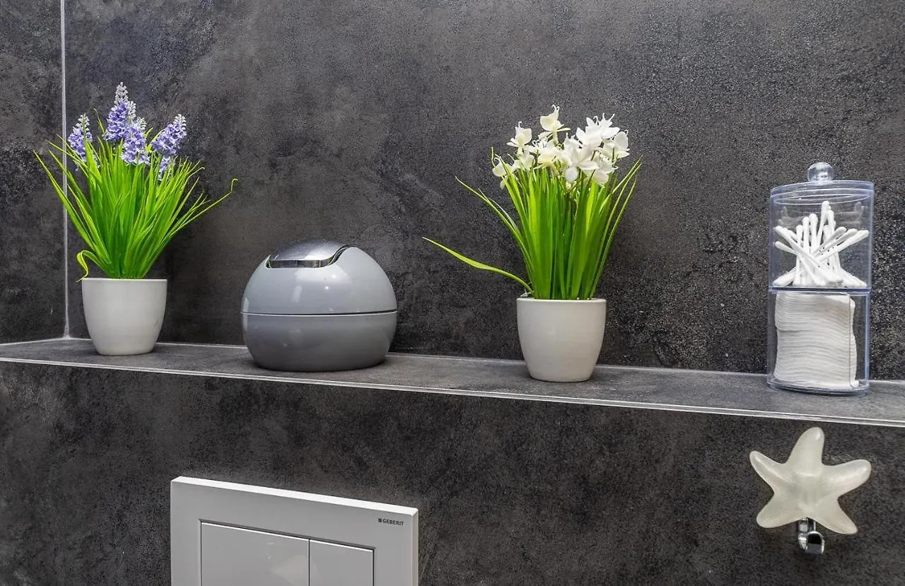 Luxury Apartments Smartplaza Obolon Metro Minskai Kyiv