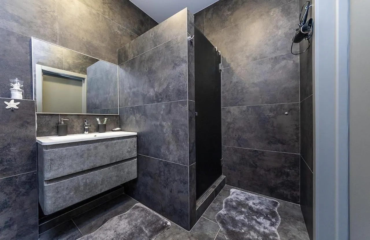 Luxury Apartments Smartplaza Obolon Metro Minskai Kyiv